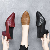 Isabel - Zapatos de tacón de piel vegana con bordado delicado