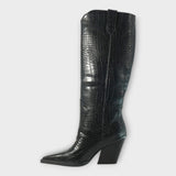 Botas de diseño croco con tacón elegante