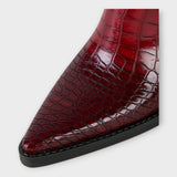 Botas de diseño croco con tacón elegante