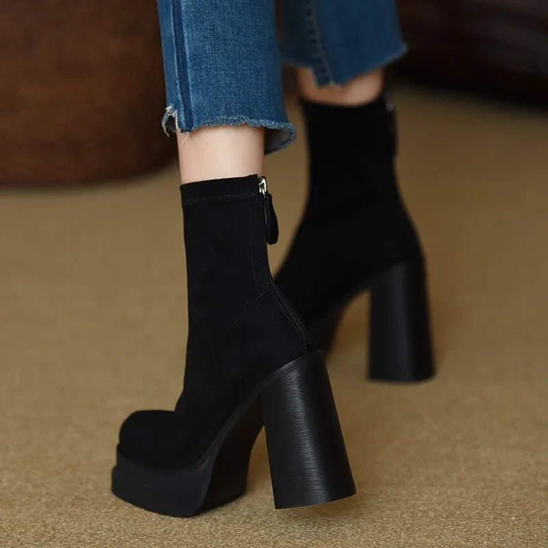 Clara - Botas modernas y cómodas de gamuza