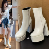 María - Botas de plataforma alta con encanto y confianza