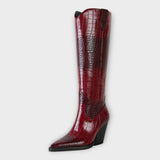 Botas de diseño croco con tacón elegante