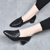 Isabel - Zapatos de tacón de piel vegana con bordado delicado