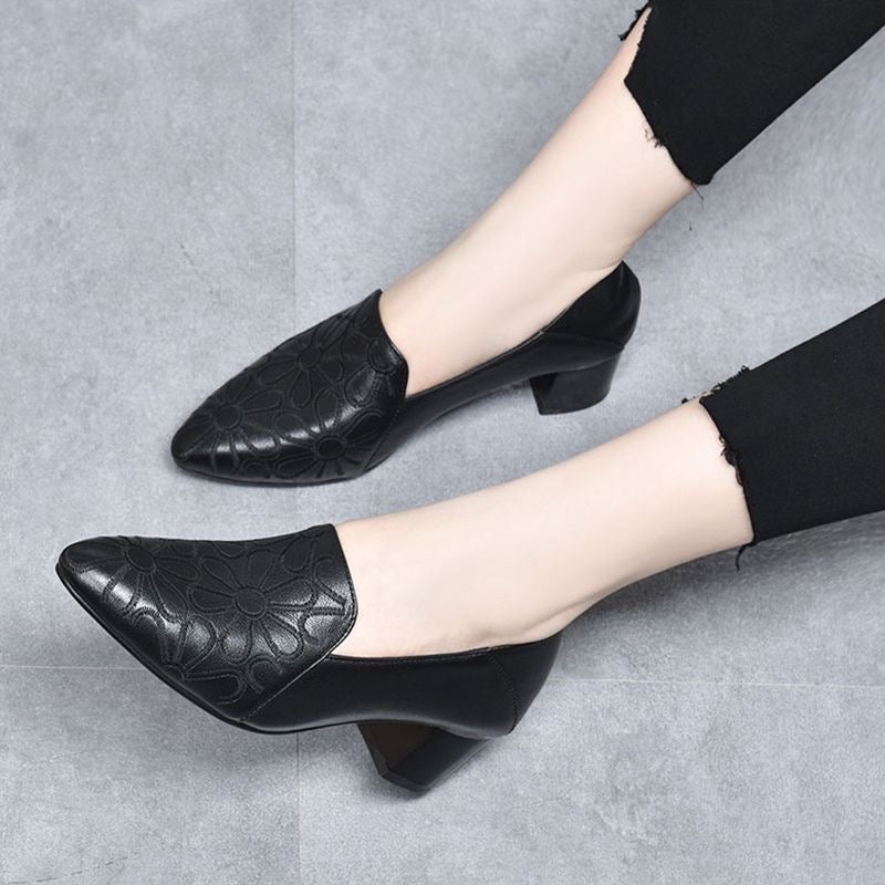 Isabel - Zapatos de tacón de piel vegana con bordado delicado