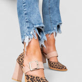 Isabel - Sandalias de ante con estampado de leopardo y tacón firme